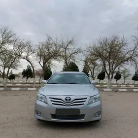 Toyota Camry 2010