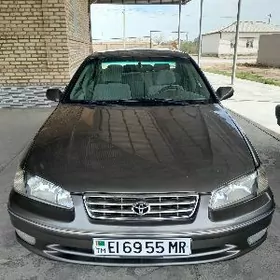 Toyota Camry 1999