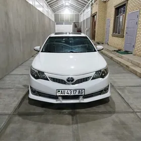 Toyota Camry 2012