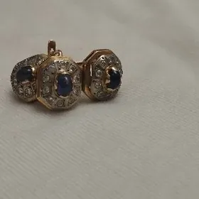 Gyzyl kardinallar we komplekt