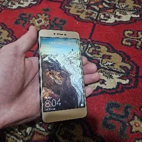 HUAWEI P8 lite 2017    3/ 32gb