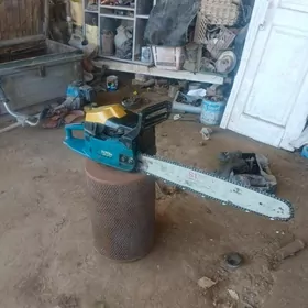 Benzopila TOTAL agac kesyan