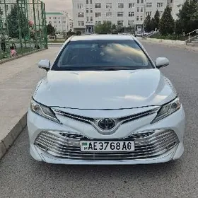 Toyota Camry 2018