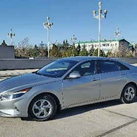 Hyundai Elantra 2023