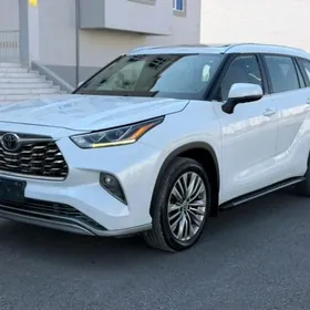 Toyota Highlander 2020