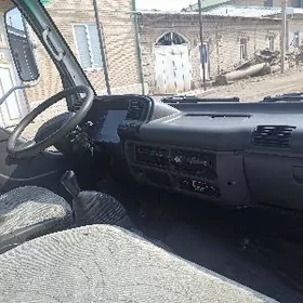 Mitsubishi Canter 2004