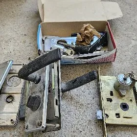 замок кнопочный