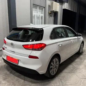 Hyundai Elantra GT 2020
