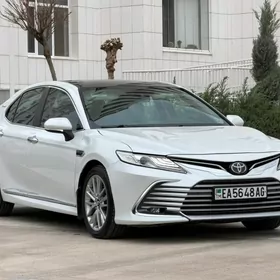 Toyota Camry 2020