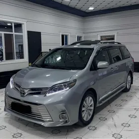 Toyota Sienna 2020