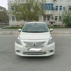 Nissan Sunny 2012