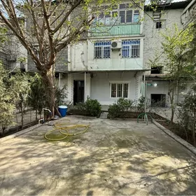 3 ком дворик 2 мкр ул. Свободы