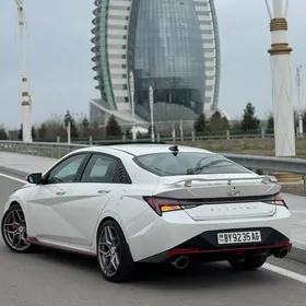 Hyundai Elantra 2022