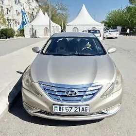 Hyundai Sonata 2011