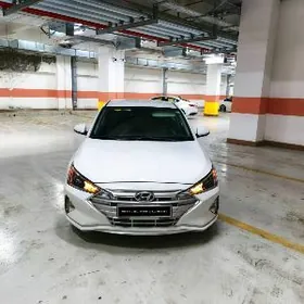Hyundai Elantra 2021