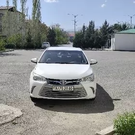 Toyota Camry 2017