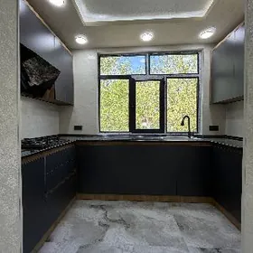 2 ком-50м²,2эт.Центр!