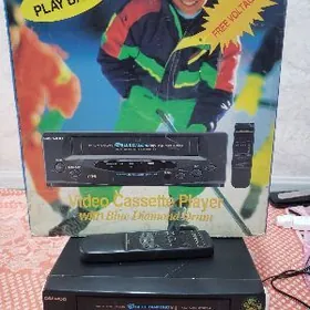 Видеомагнитофон .Daewoo .