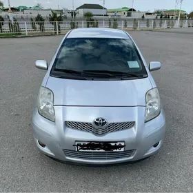 Toyota Yaris 2010