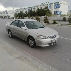Toyota Camry 2004