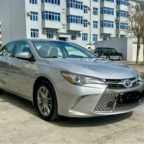 Toyota Camry 2017