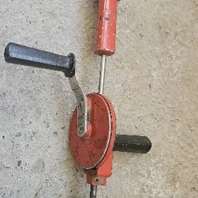 Ручная дрель