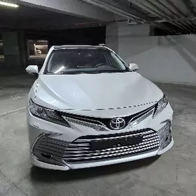 Toyota Camry 2023