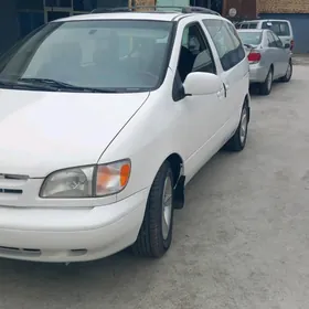 Toyota Sienna 1999