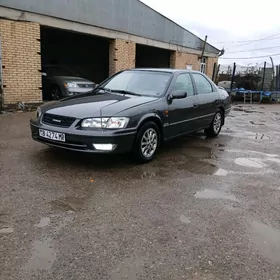 Toyota Camry 2001