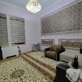 Нефтегаз  3 комн 1 этаж