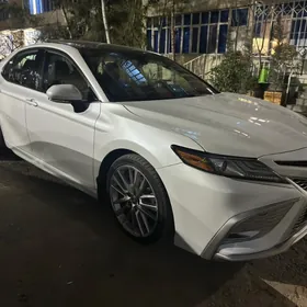 Toyota Camry 2023