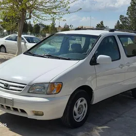 Toyota Sienna 2002