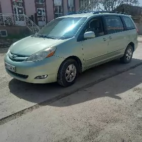 Toyota Sienna 2009