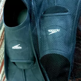 ayaga geyilyan plavnik