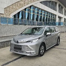 Toyota Sienna 2022