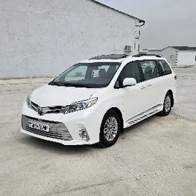 Toyota Sienna 2020