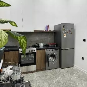 центр города 2комнаты 2этаж