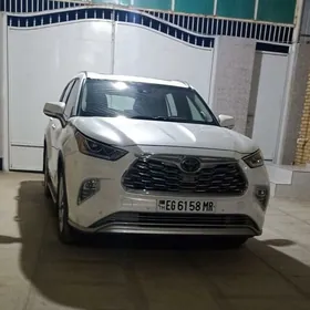 Toyota Highlander 2020