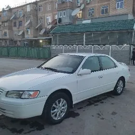 Toyota Camry 1998