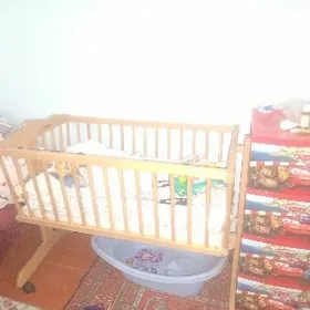 детская кроватка