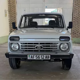 Lada Niva 2000