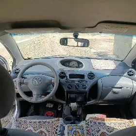 Toyota Echo 2003