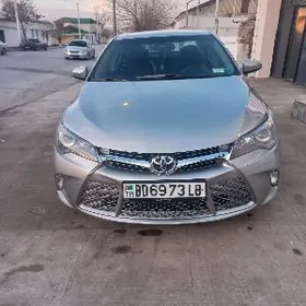 Toyota Camry 2016