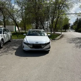 Hyundai Elantra 2021