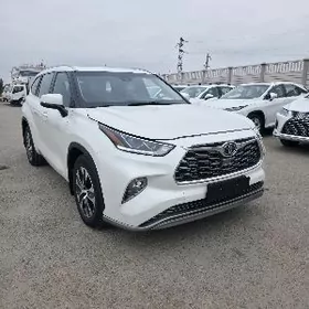 Toyota Highlander 2020