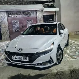 Hyundai Elantra 2022