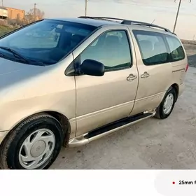 Toyota Sienna 2001