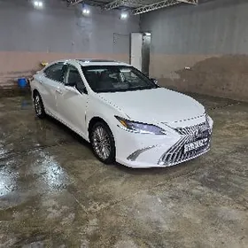 Lexus ES 350 2022