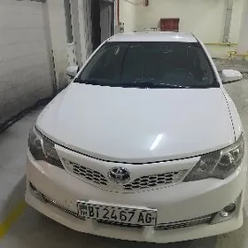 Toyota Camry 2012