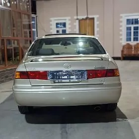 Toyota Camry 2001